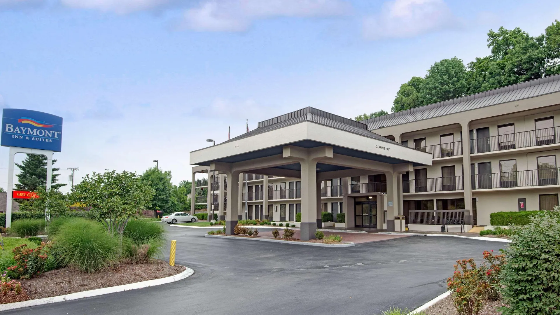 Baymont By Wyndham Nashville Airport Hotel