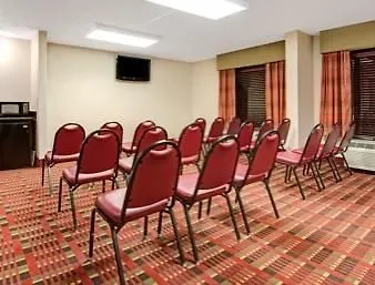 Hotel Baymont By Wyndham Nashville Airport