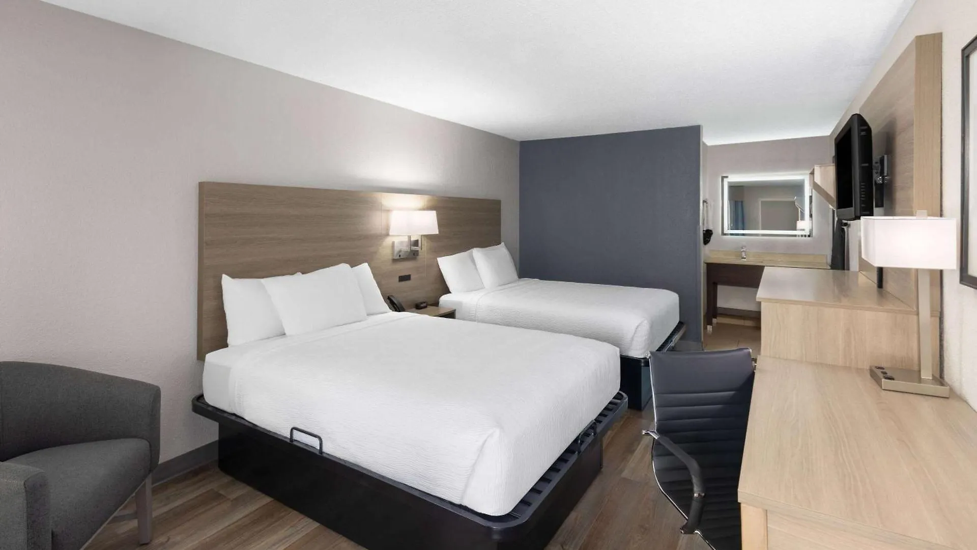 Hotel Baymont By Wyndham Nashville Airport