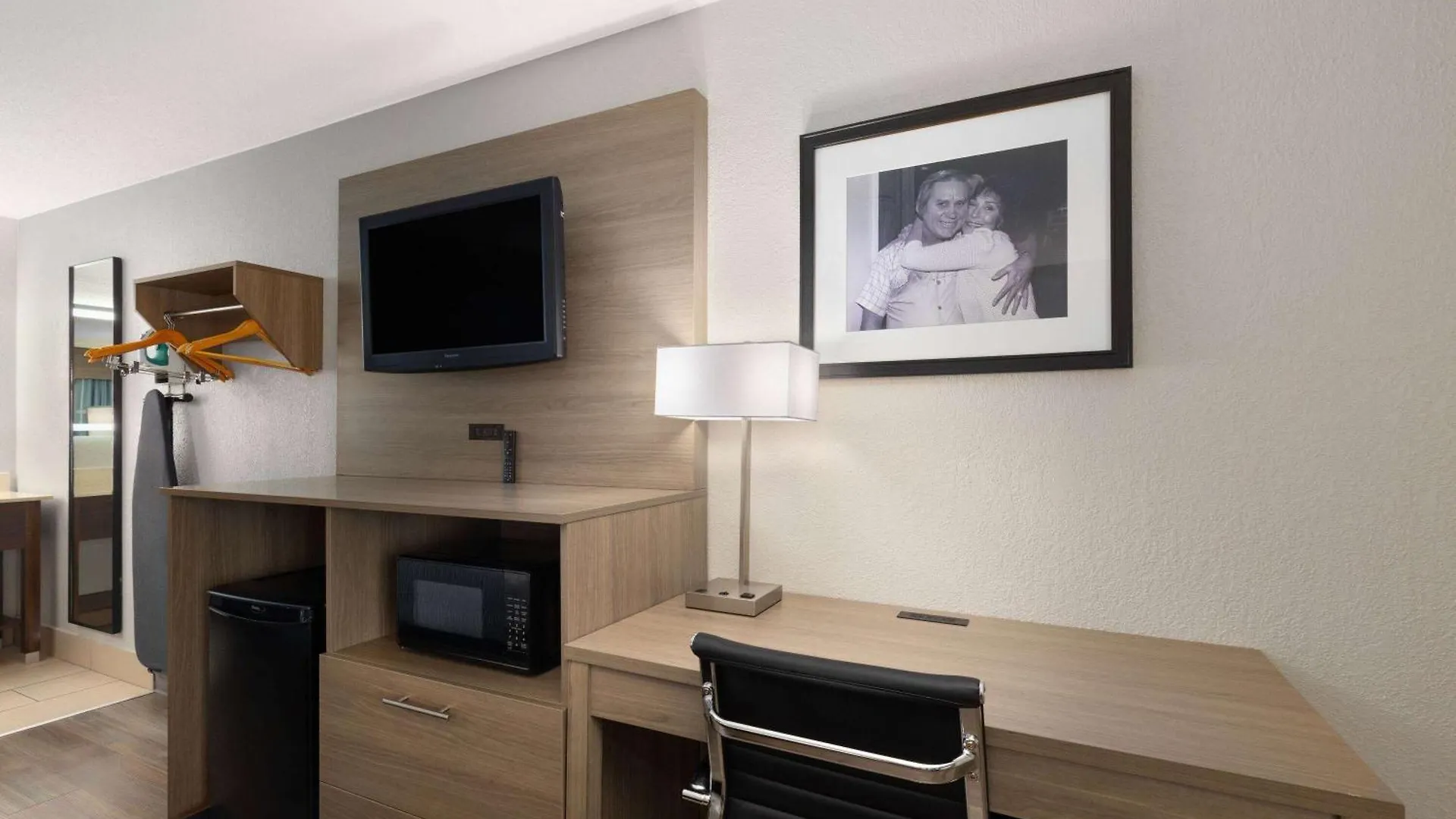Baymont By Wyndham Nashville Airport 2*,