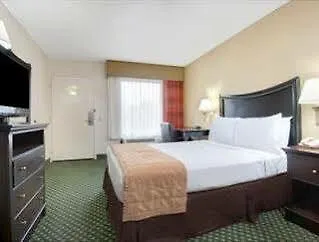 Hotel Baymont By Wyndham Nashville Airport